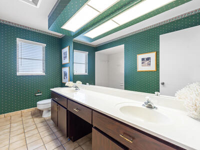 107 Cruiser Road N, North Palm Beach, FL 33408