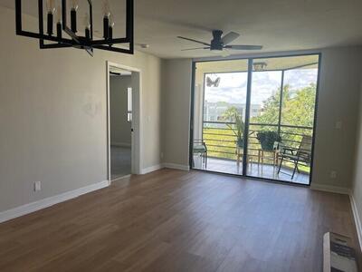 3138 Via Poinciana, Lake Worth, FL 33467