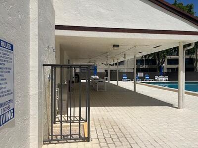 3138 Via Poinciana, Lake Worth, FL 33467