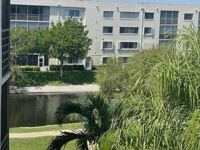 3138 Via Poinciana, Lake Worth, FL 33467