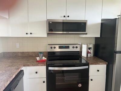 3138 Via Poinciana, Lake Worth, FL 33467