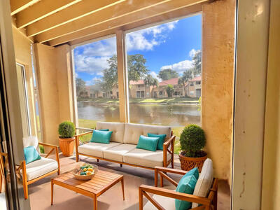 4855 Via Palm Lakes, West Palm Beach, FL 33417