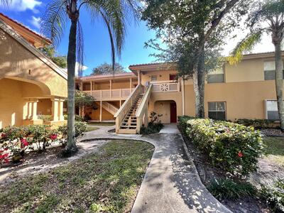 4855 Via Palm Lakes, West Palm Beach, FL 33417