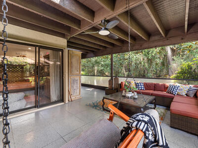 908 Lakeview Circle, Royal Palm Beach, FL 33411