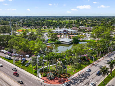 908 Lakeview Circle, Royal Palm Beach, FL 33411