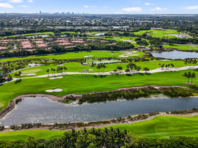 908 Lakeview Circle, Royal Palm Beach, FL 33411