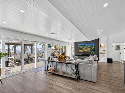 90 NW Alice Street, Jensen Beach, FL 34957