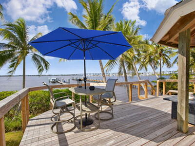 90 NW Alice Street, Jensen Beach, FL 34957