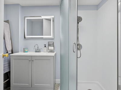 90 NW Alice Street, Jensen Beach, FL 34957