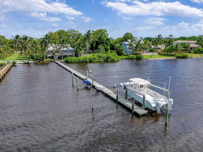 90 NW Alice Street, Jensen Beach, FL 34957