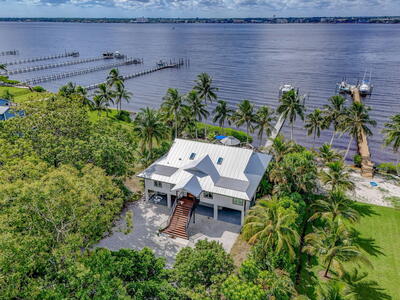 90 NW Alice Street, Jensen Beach, FL 34957