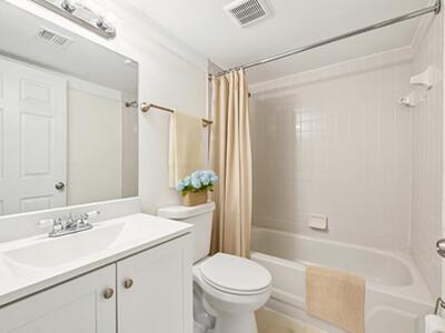 4075 Village Drive, Delray Beach, FL 33445