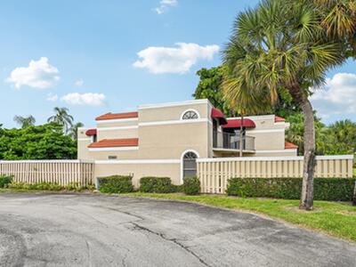 4075 Village Drive, Delray Beach, FL 33445