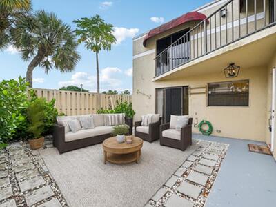 4075 Village Drive, Delray Beach, FL 33445