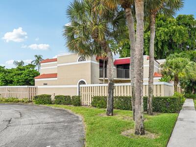 4075 Village Drive, Delray Beach, FL 33445