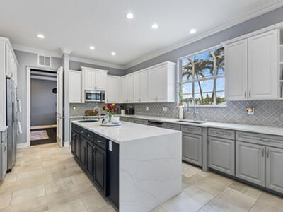 11788 Knightsbridge Place, Wellington, FL 33449