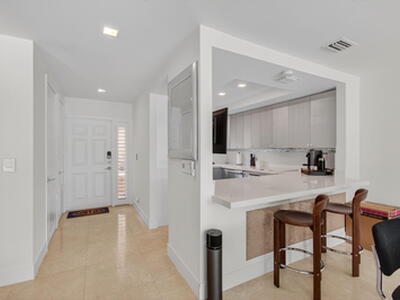 130 Andrews Avenue W, Delray Beach, FL 33483