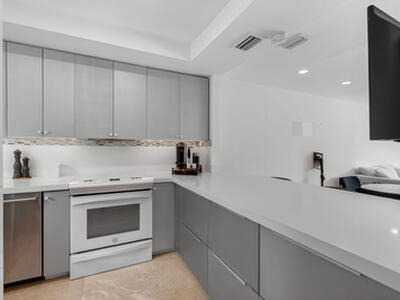 130 Andrews Avenue W, Delray Beach, FL 33483