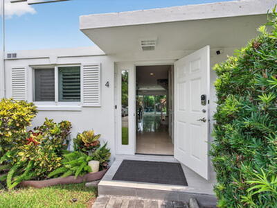130 Andrews Avenue W, Delray Beach, FL 33483