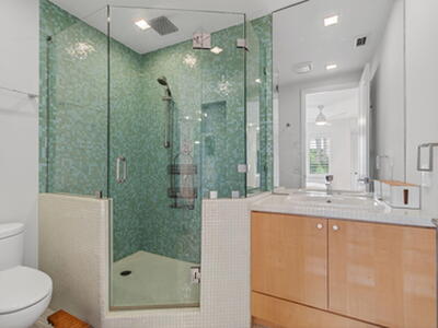 130 Andrews Avenue W, Delray Beach, FL 33483