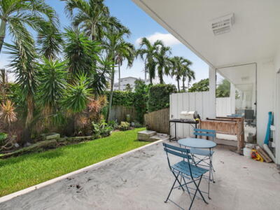 130 Andrews Avenue W, Delray Beach, FL 33483