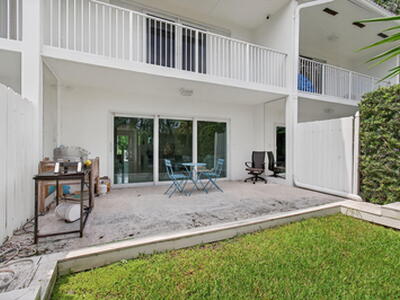 130 Andrews Avenue W, Delray Beach, FL 33483