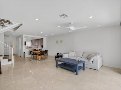 130 Andrews Avenue W, Delray Beach, FL 33483