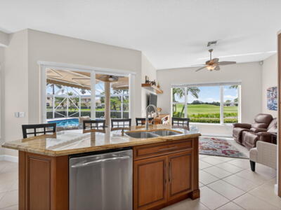 902 Augusta Pointe Drive, Palm Beach Gardens, FL 33418