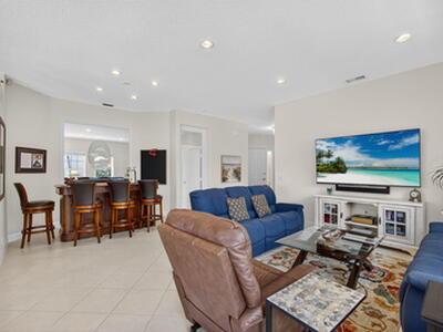 902 Augusta Pointe Drive, Palm Beach Gardens, FL 33418