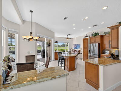 902 Augusta Pointe Drive, Palm Beach Gardens, FL 33418