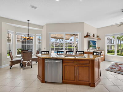 902 Augusta Pointe Drive, Palm Beach Gardens, FL 33418