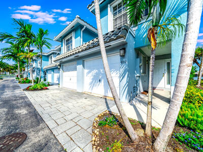 892 E Jeffery Street, Boca Raton, FL 33487