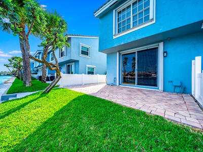 892 E Jeffery Street, Boca Raton, FL 33487