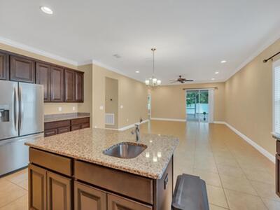 5335 NW Wisk Fern Circle, Port Saint Lucie, FL 34986