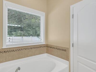 5335 NW Wisk Fern Circle, Port Saint Lucie, FL 34986