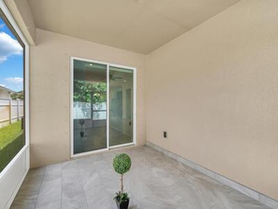 5335 NW Wisk Fern Circle, Port Saint Lucie, FL 34986