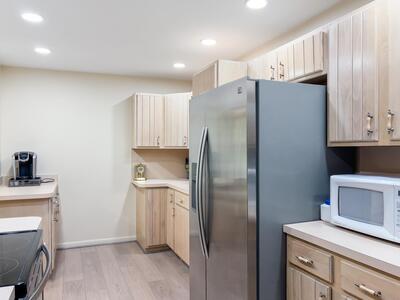 37 Stratford Lane, Boynton Beach, FL 33436