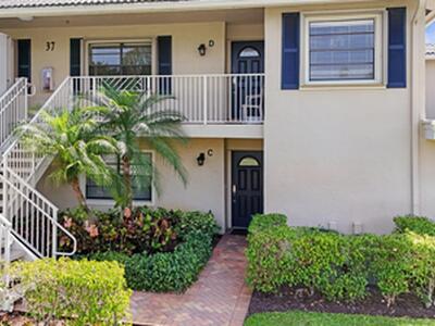 37 Stratford Lane, Boynton Beach, FL 33436