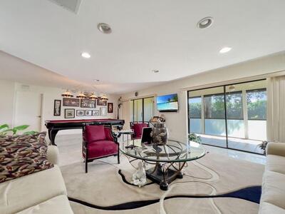 37 Stratford Lane, Boynton Beach, FL 33436