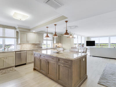 375 Beach Road, Tequesta, FL 33469