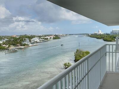 375 Beach Road, Tequesta, FL 33469