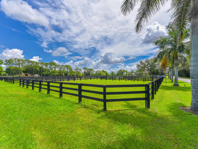 2780 Skipiks Way, Wellington, FL 33470