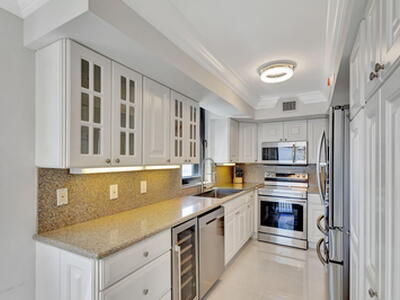 Riviera Beach, FL 33404