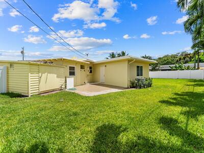 7531 Edgewater Circle, Lake Clarke Shores, FL 33406