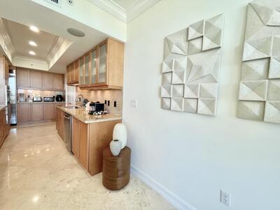 99 SE Mizner Boulevard, Boca Raton, FL 33432