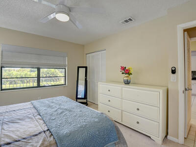 18 Westgate Lane, Boynton Beach, FL 33436