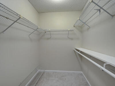 18 Westgate Lane, Boynton Beach, FL 33436