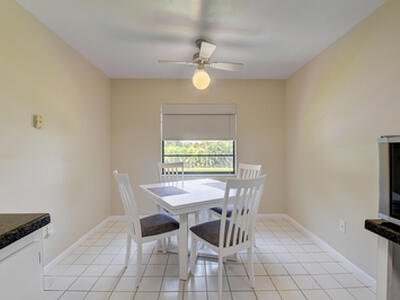 18 Westgate Lane, Boynton Beach, FL 33436