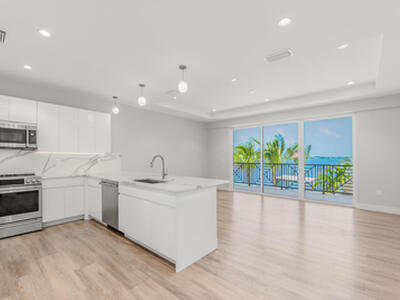 41 SW Seminole Street