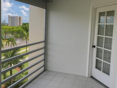 3590 Via Poinciana, Lake Worth, FL 33467